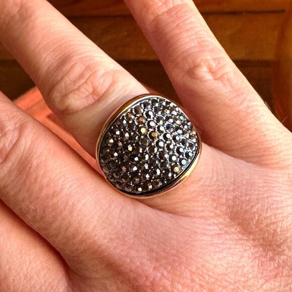 Park Lane Jewelry "Spade" Ring Size 6 1/4 With Hematite Pave Crystals Gold-Tone - Picture 5 of 9